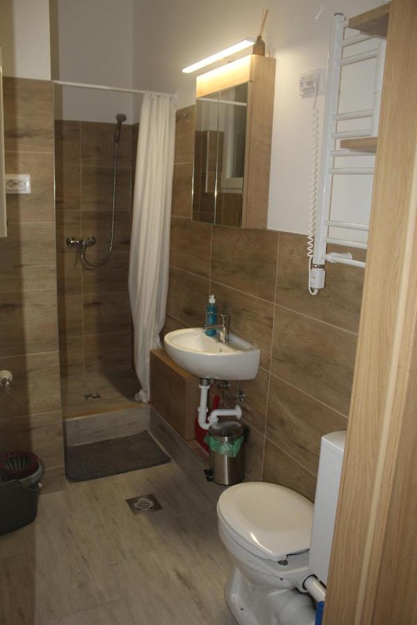 Downtown Studio Apartman 페치 외부 사진