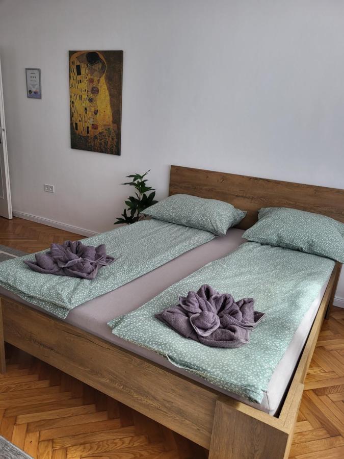 Downtown Studio Apartman 페치 외부 사진